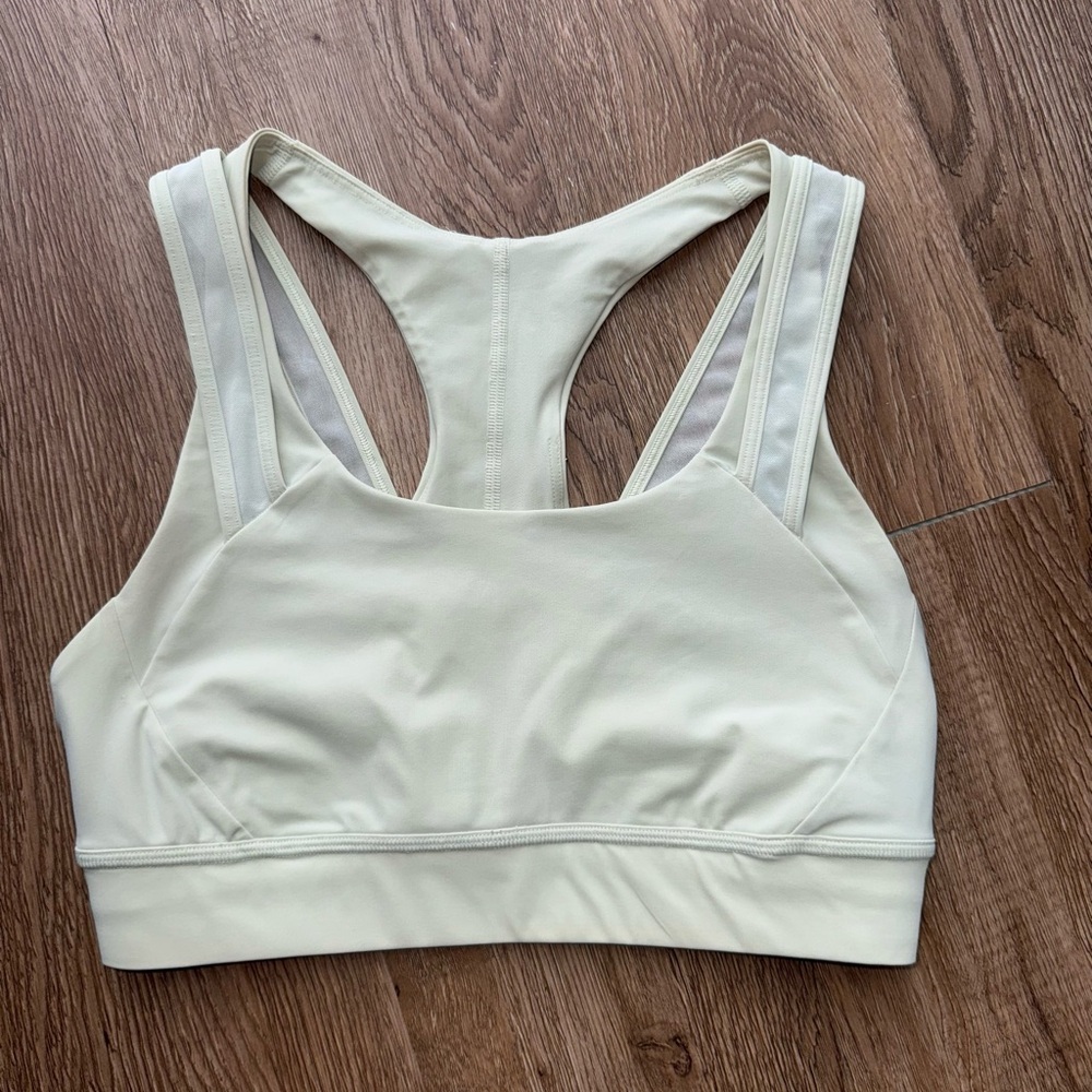Lululemon Geared to Train Bra